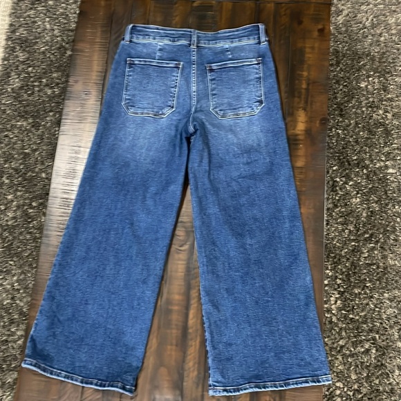 Woman’s KUT jeans. Ankle length. Wide leg. Side 6. Brand new, without tags - Picture 2 of 3
